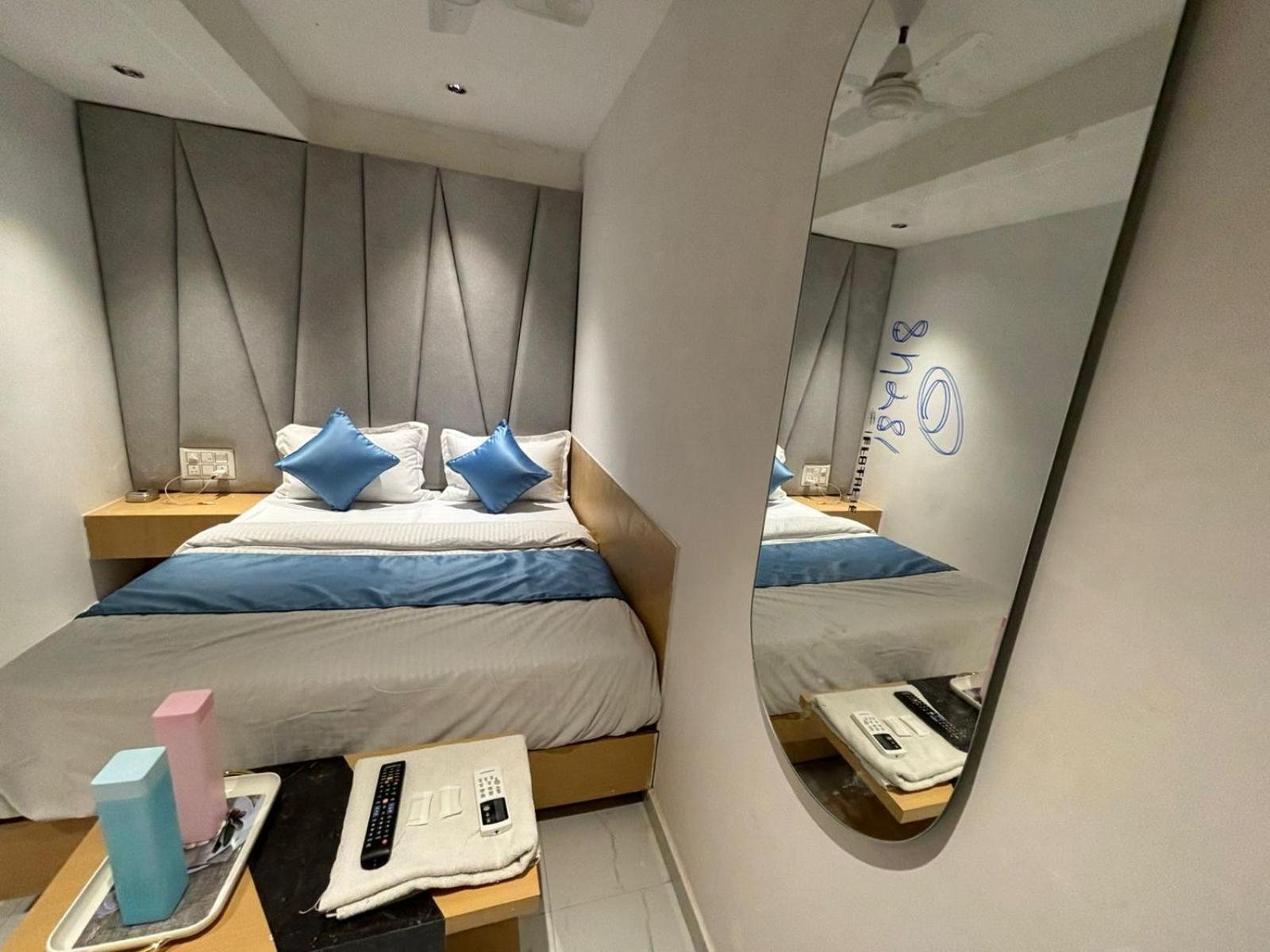 אחמדאבאד Hotel Phoniex מראה חיצוני תמונה