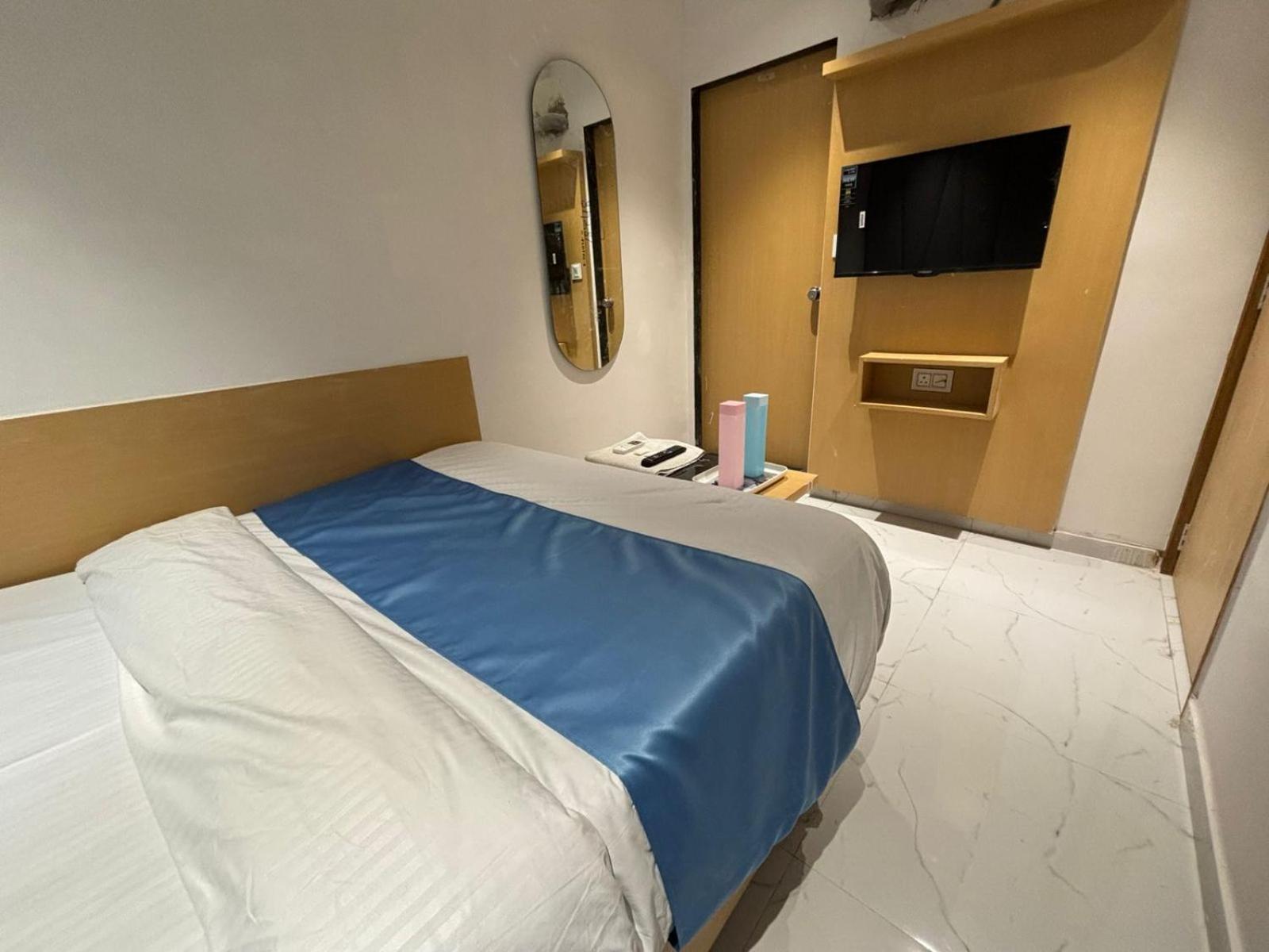 אחמדאבאד Hotel Phoniex מראה חיצוני תמונה