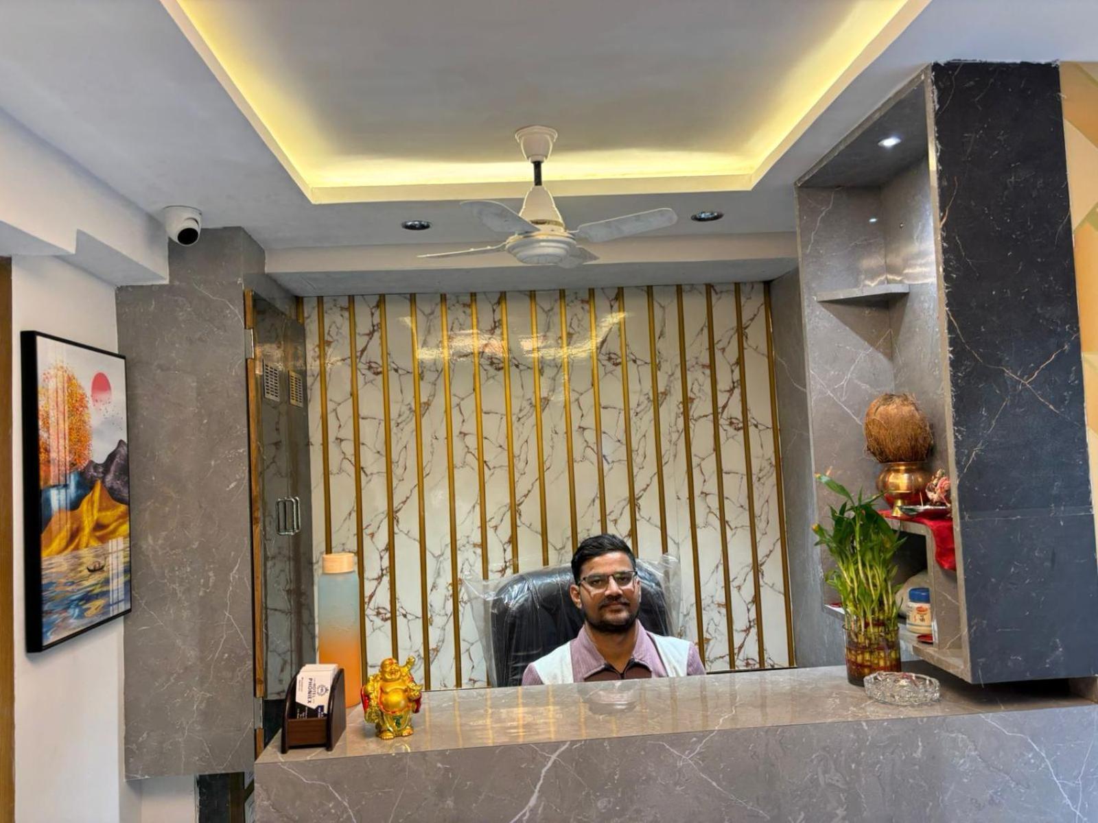 אחמדאבאד Hotel Phoniex מראה חיצוני תמונה